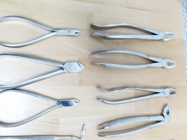 Dental Instrumente Zangen im Set Restposten 8143 – Bild 4