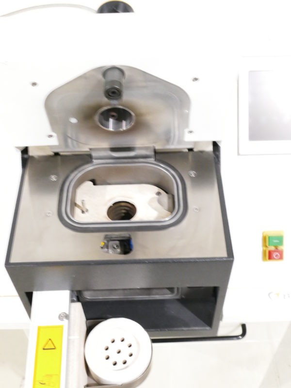 Bego Nautilus CC plus Vakuum-Druck-Gießgerät + Druckluftspeicher + Schrank + Zubehör 8166 – Bild 13