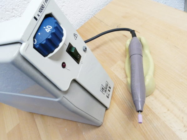 Kavo K11 Type 4980 (35.000 U/min) Knieanlasser mit Handstück 4911 überprüfte Anlage 8202 – Bild 5