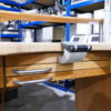 Dentalmöbel dreier Arbeitstisch mit Langner Leuchten und Absaugung 8222 – Bild 4