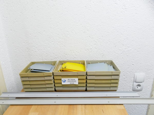 15 Kavo Arbeitsschalen mit Notizhalter mit 2 Schienen 8269