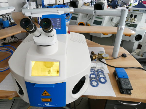 Laser von Dentaurum Typ Desktop compact mit Zubehör 8282