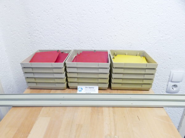 15 Kavo Arbeitsschalen mit Notizhalter mit 2 Schienen 8369