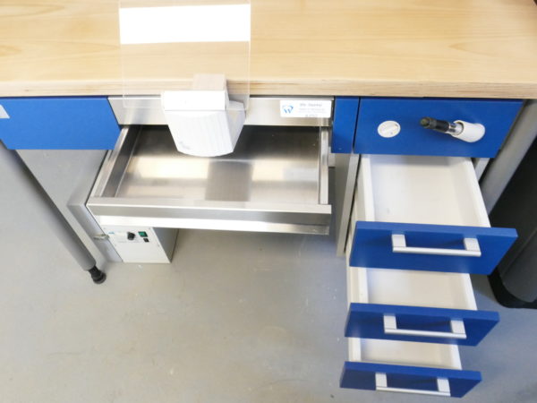 KaVo FLEXSPACE Arbeitsplatz mit Absaugung und Absaugmaul 8350 – Bild 8