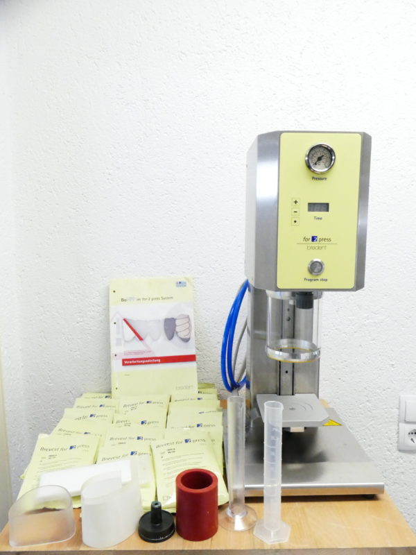 Bredent for 2 Press pneumatisches Vakuum-Pressgerät mit Zubehör 8404