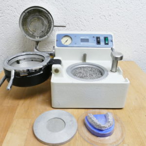 Tiefziehgerät von SCHEU-DENTAL Typ miniSTAR 8740