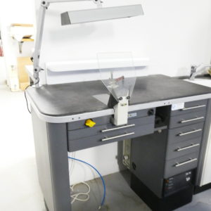 Freuding Arbeitsplatz, 121cm Labortisch mit Freuding Arbeitsplatz, Absaugmaul, Absaugung, Licht 8878