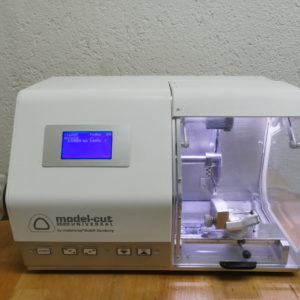 model-cut 2020 UNIVERSAL Modellsägemaschine 9000